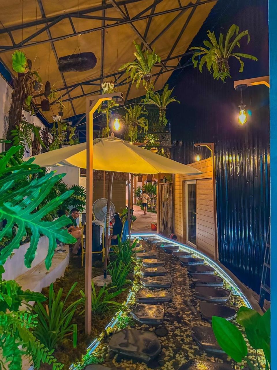 Lá Homestay 2 Long Xuyên Exterior foto